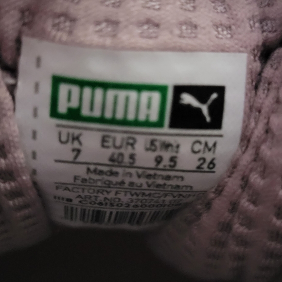 Puma sneakers women size 9.5 - Picture 4 of 4